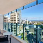 1 Bedroom Hinterland Apartment In Surfers Paradise - Q Stay