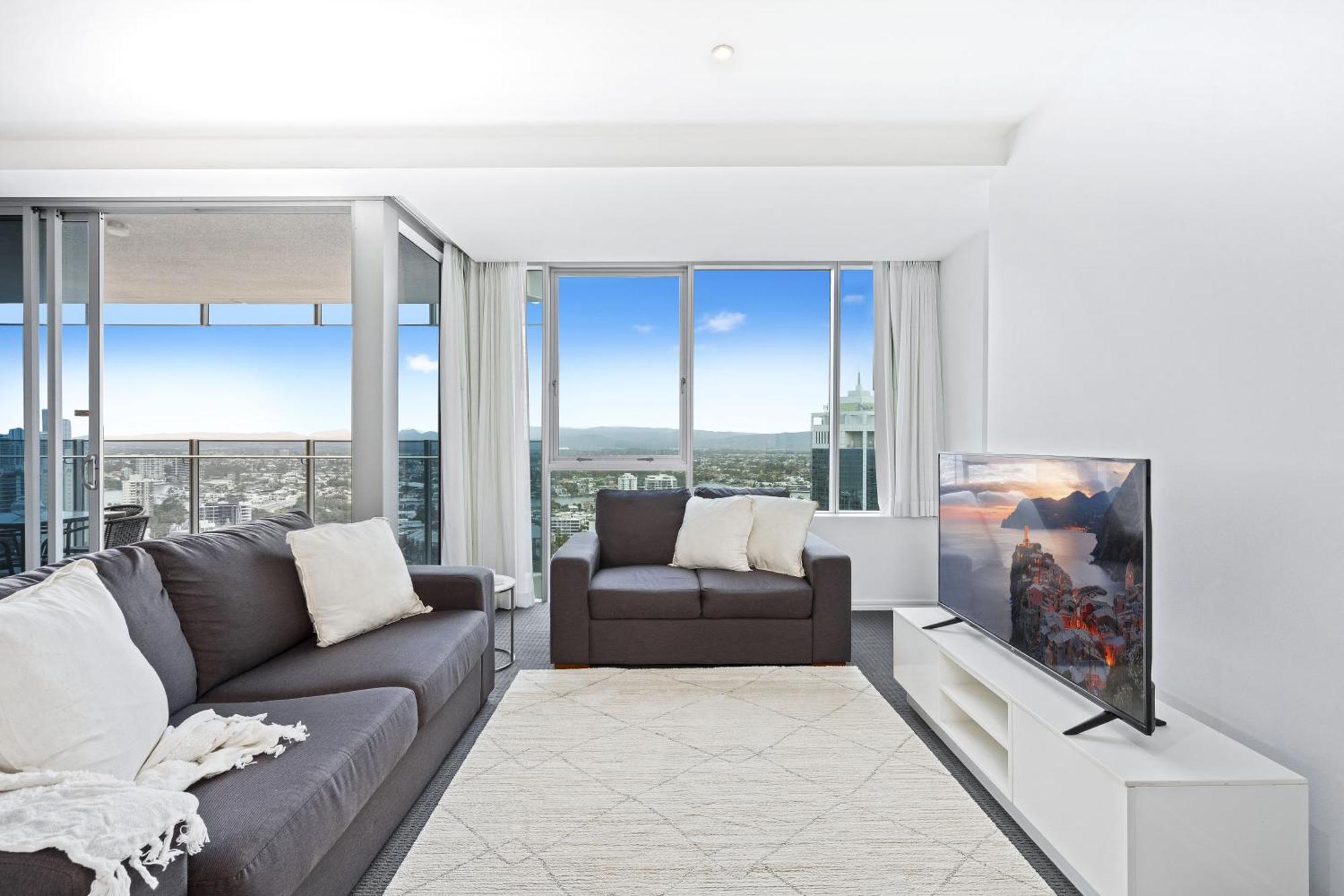 1 Bedroom Hinterland In Surfers Paradise - Q